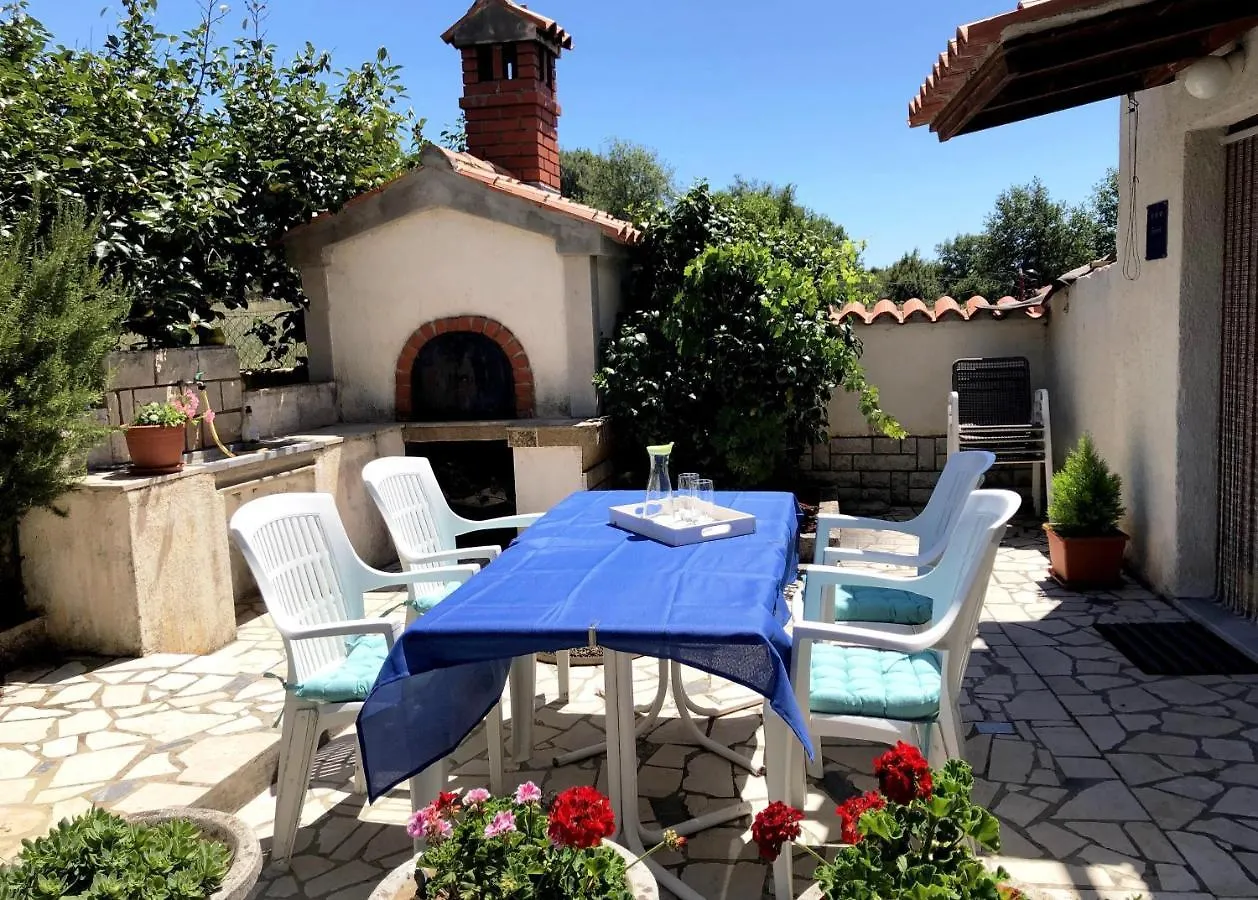Casa vacanze Nives Mare Holliday House Villa Rovigno