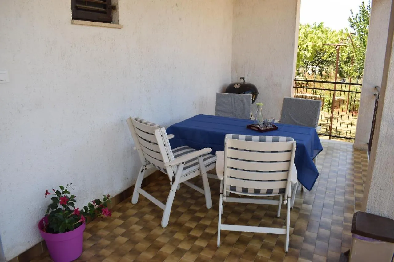 Casa vacanze Nives Mare Holliday House Villa Rovigno