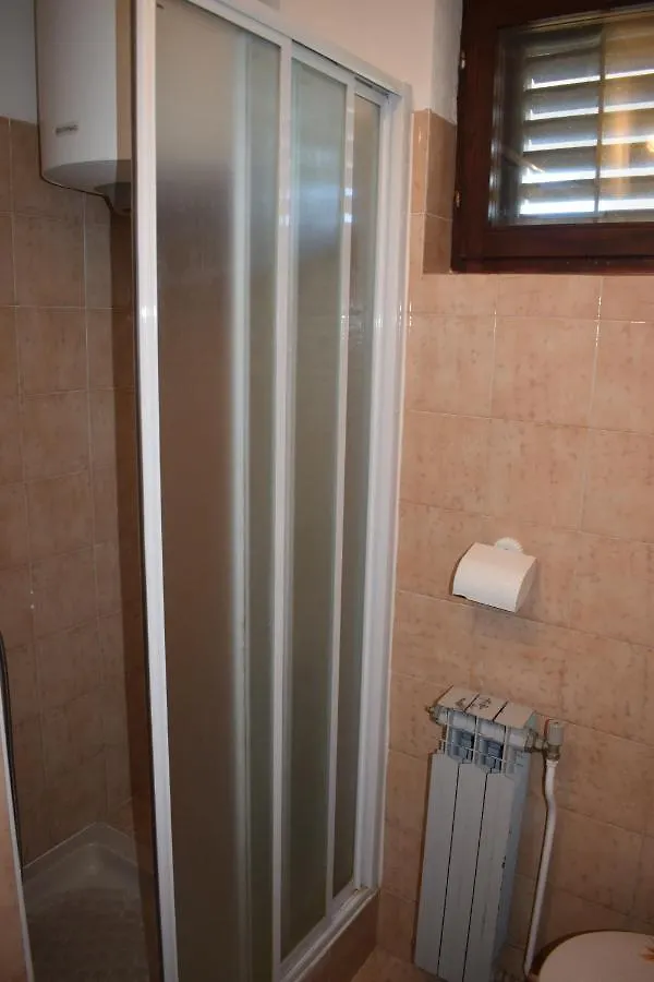 Nives Mare Holliday House Villa Rovigno Casa vacanze