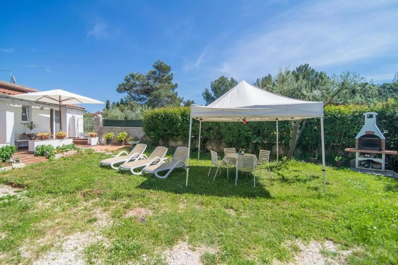 Nives Mare Holliday House Villa Rovigno Croazia